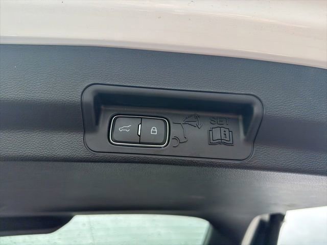 Certified 2023 Ford Explorer XLT w/ Equipment Group 202A image 14