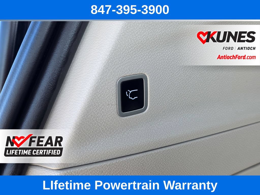 Used 2023 Chrysler Pacifica Touring-L FWD image 22