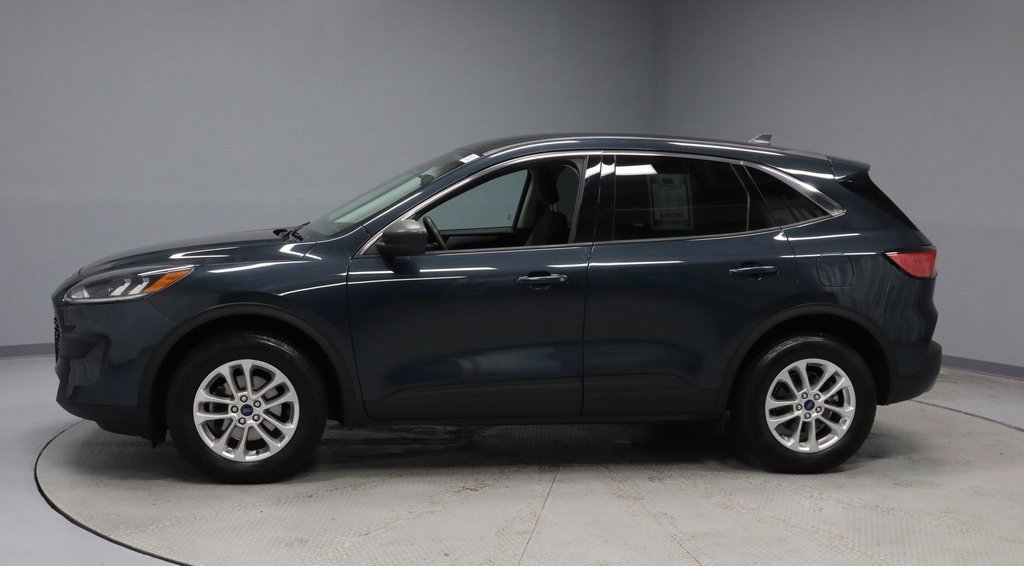 Certified 2022 Ford Escape SE w/ Cold Weather Package image 2