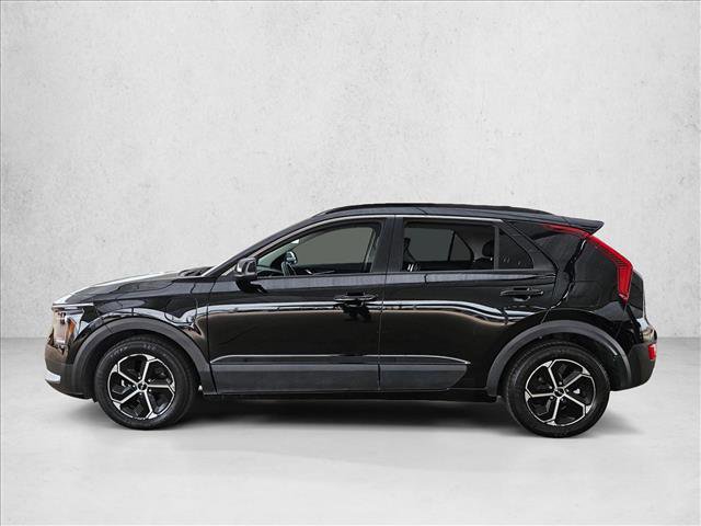 Used 2023 Kia Niro EX w/ EX Cold Weather Package image 6
