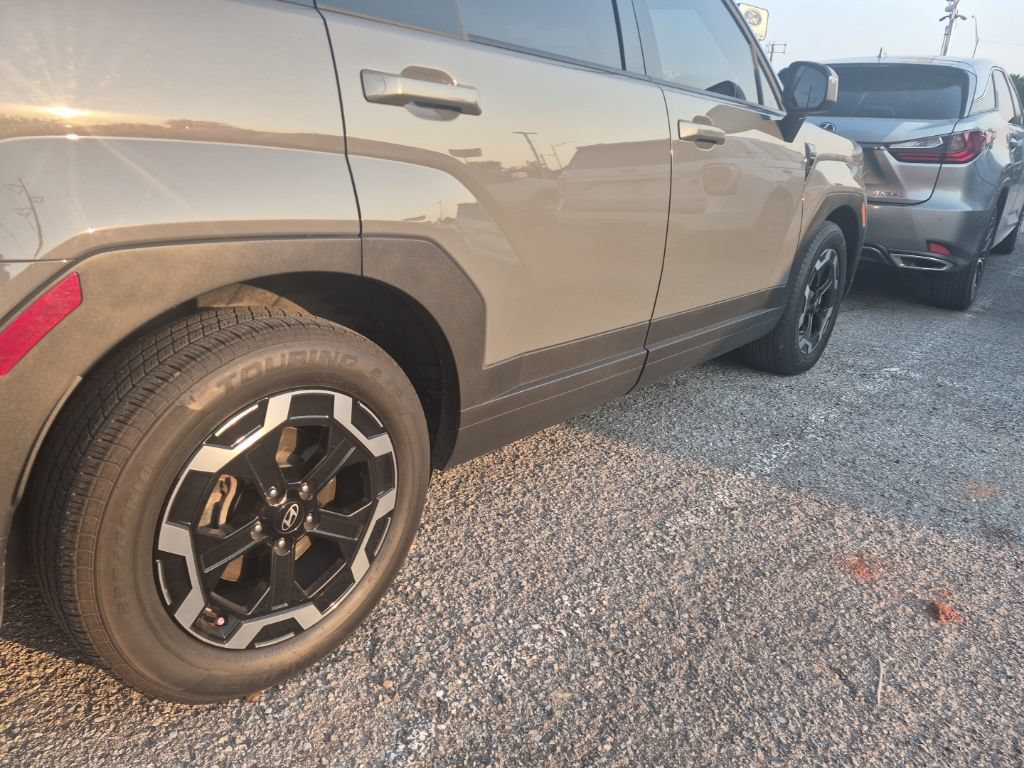 Used 2025 Hyundai Santa Fe SEL FWD image 13
