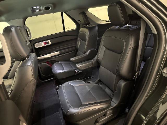 Certified 2022 Ford Explorer Limited w/ Equipment Group 301A RWD image 31