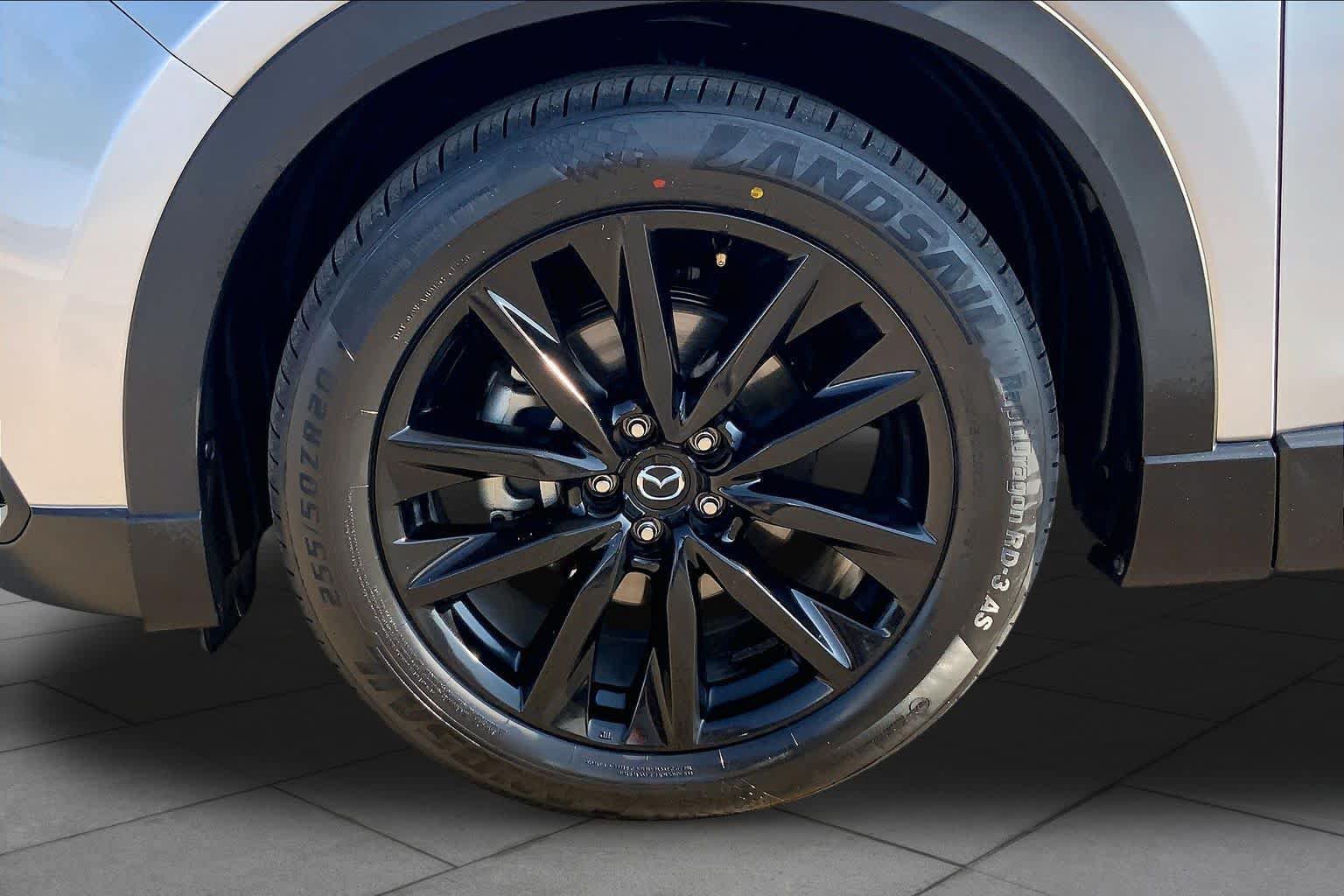 Used 2023 MAZDA CX-9 Touring Plus AWD/4WD image 11