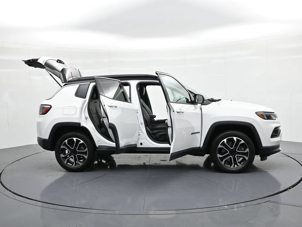 Used 2023 Jeep Compass Limited AWD/4WD image 25