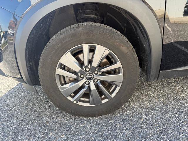 Used 2025 Nissan Pathfinder SV FWD image 23