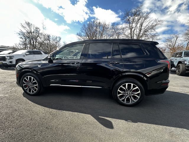 Used 2025 Cadillac XT6 Sport w/ Technology Package image 2