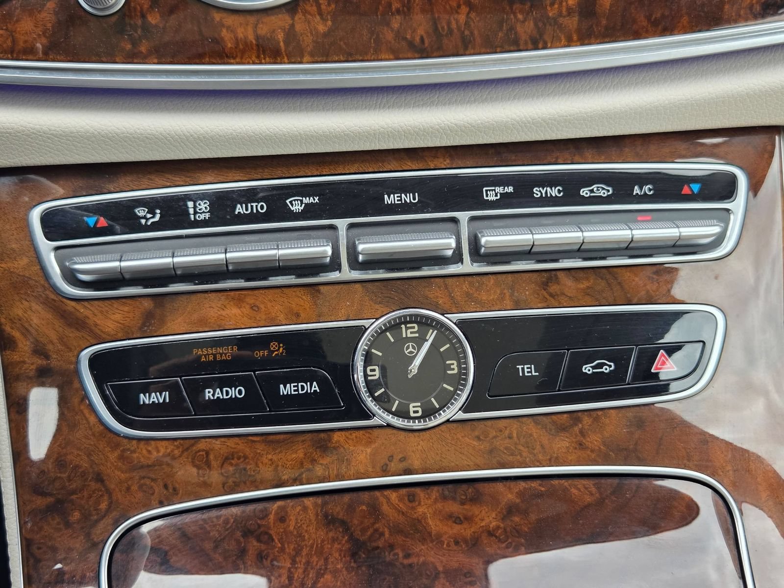 Used 2020 Mercedes-Benz E 450 4MATIC Wagon image 23