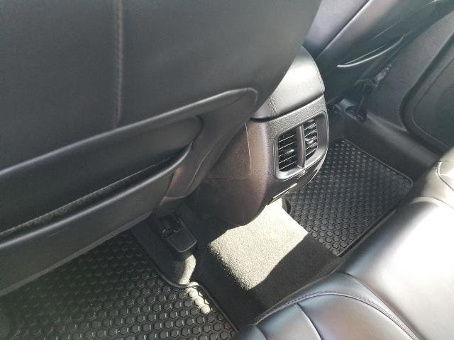 Used 2020 Jeep Cherokee Latitude Plus image 16