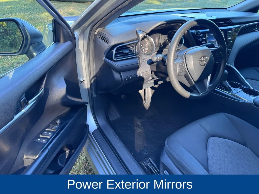 Used 2019 Toyota Camry LE image 10