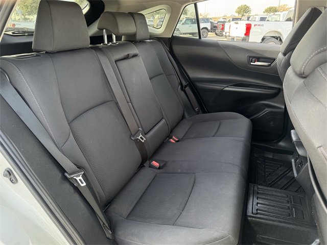 Used 2022 Toyota Venza LE image 28