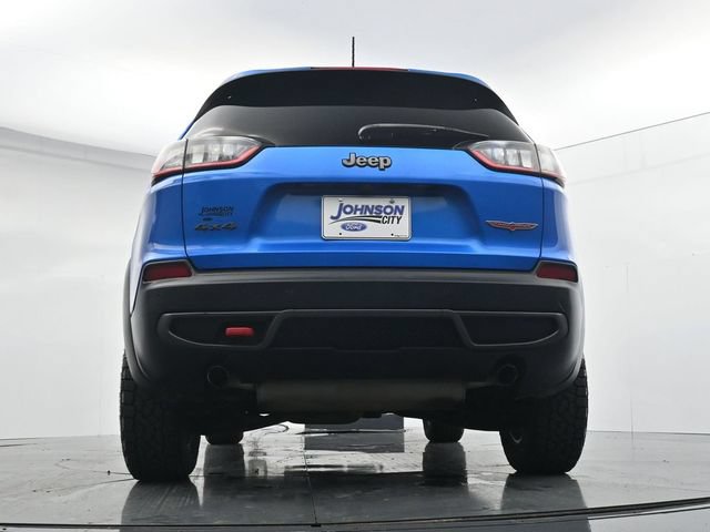 Used 2019 Jeep Cherokee Trailhawk w/ Comfort/Convenience Group AWD/4WD image 33