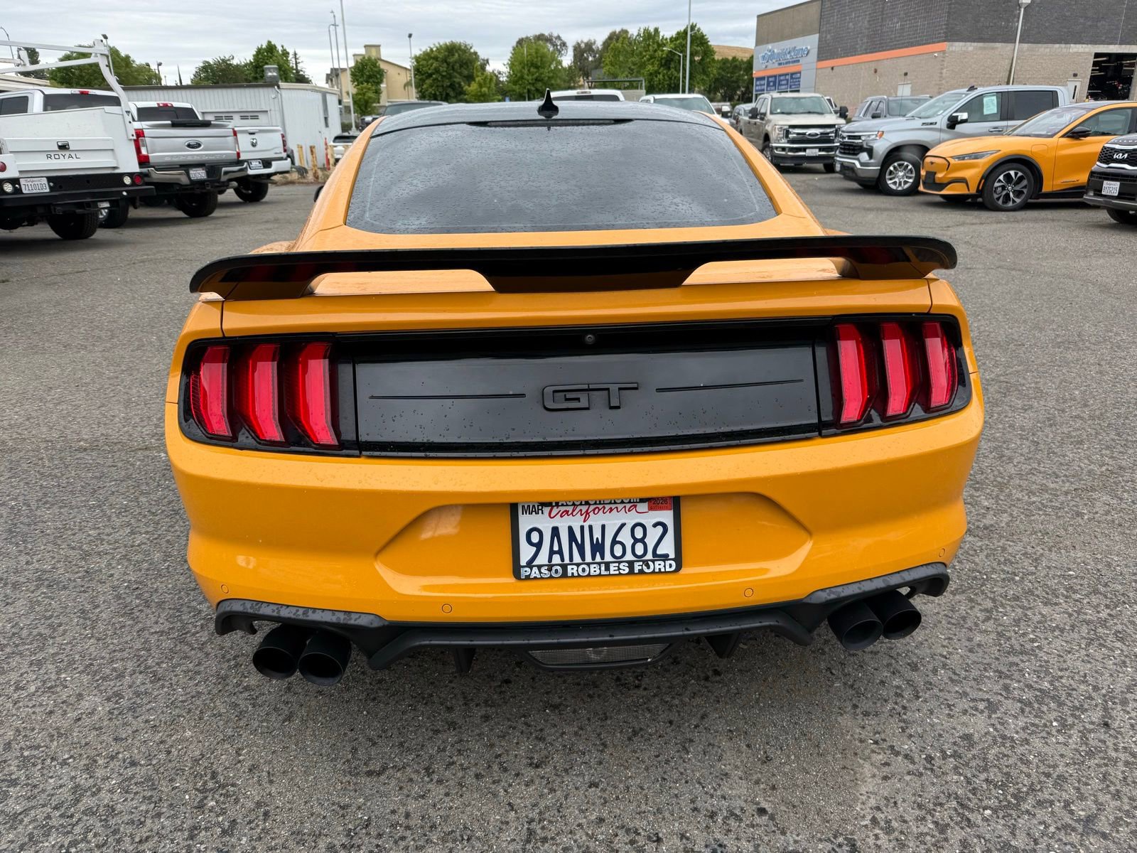 Certified 2022 Ford Mustang GT Premium w/ Black Accent Package RWD image 4