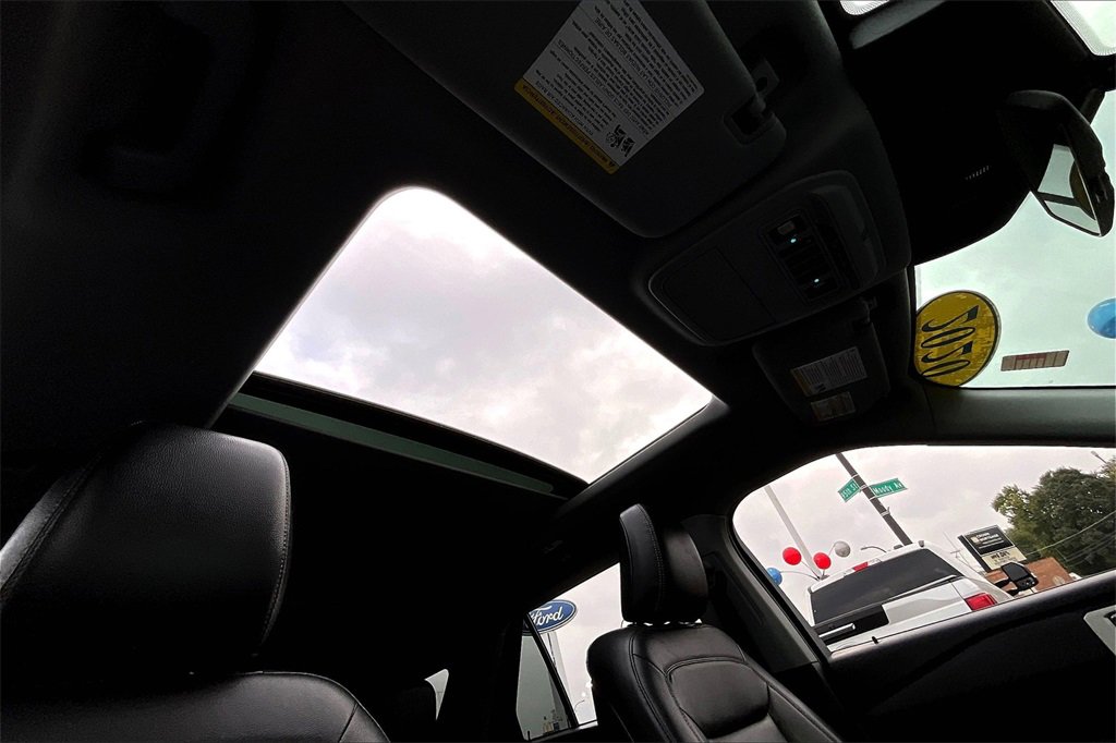 Certified 2020 Ford Explorer XLT w/ Equipment Group 202A image 20