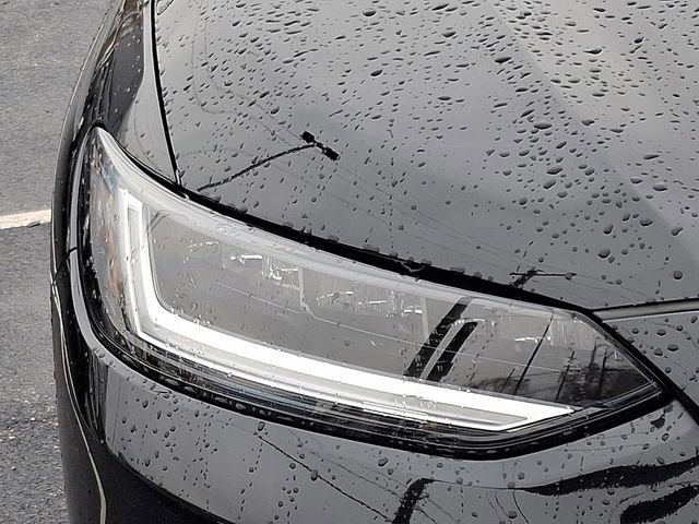 Used 2023 Honda HR-V LX image 9