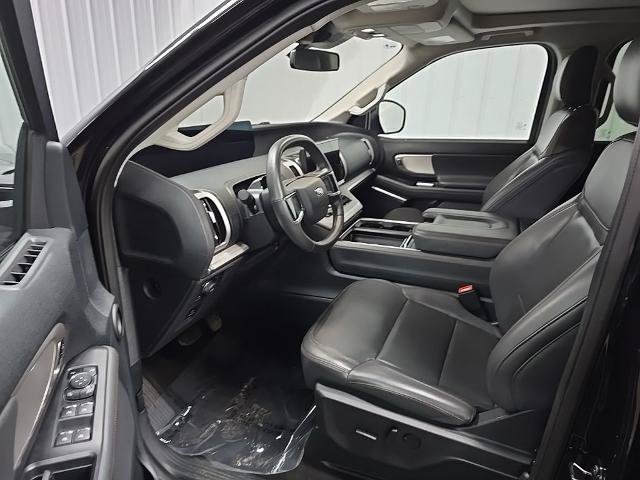 Certified 2025 Ford Expedition Active AWD/4WD image 31