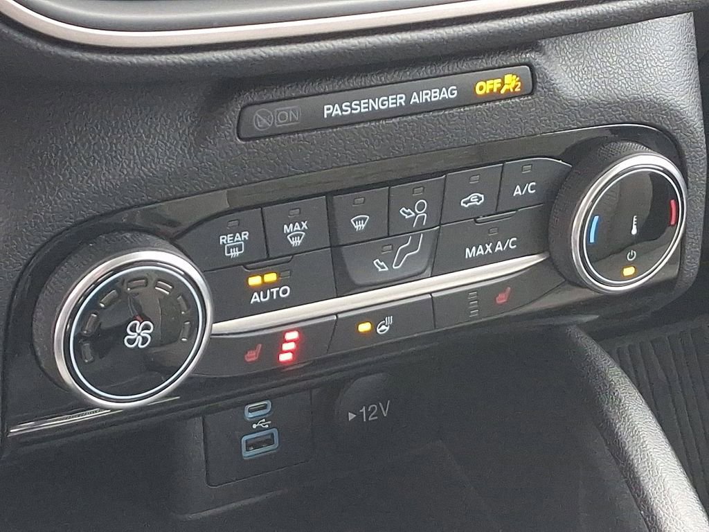 Certified 2022 Ford Escape SE w/ Cold Weather Package image 16