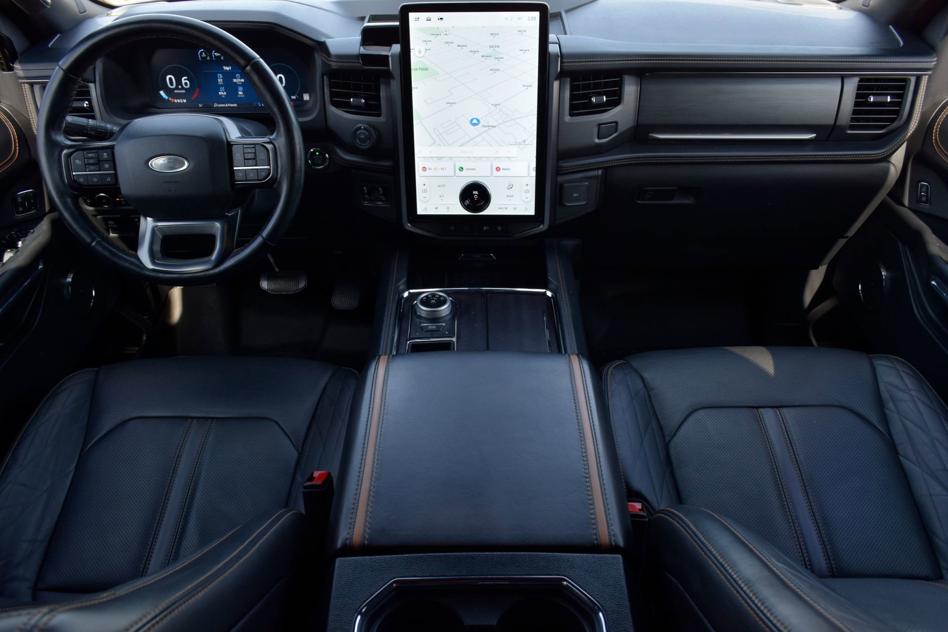 Certified 2024 Ford Expedition Max Platinum image 7