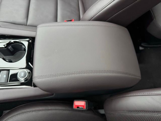 Certified 2025 Ford Explorer Platinum w/ Ultimate Package image 24