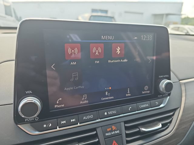 Used 2025 Nissan Altima 2.5 SV FWD image 24