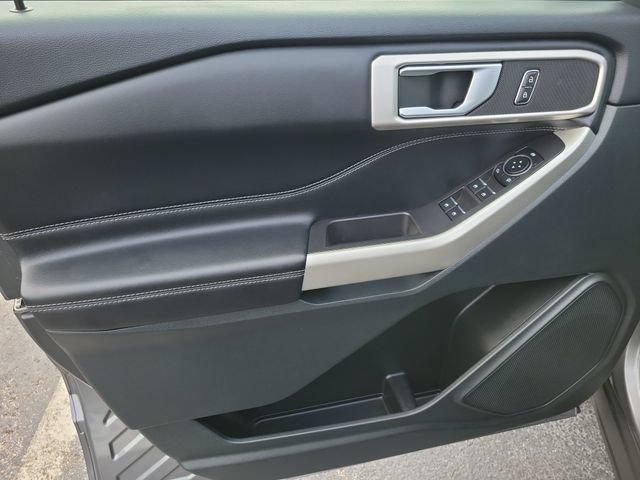 Certified 2023 Ford Explorer XLT w/ Equipment Group 202A RWD image 16
