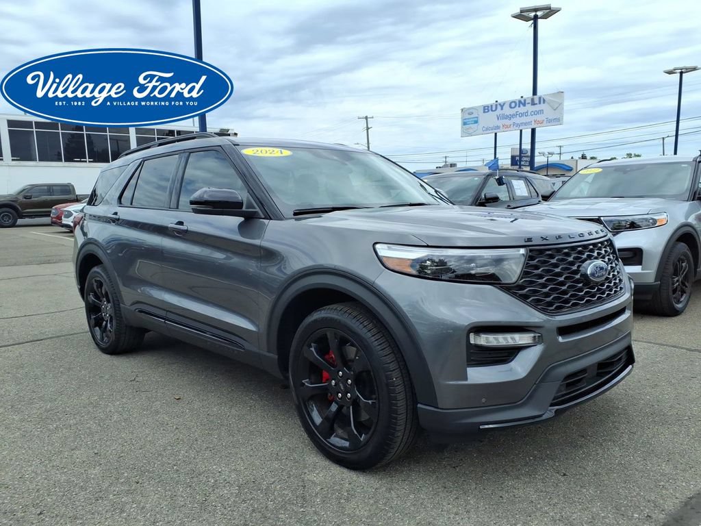 Certified 2024 Ford Explorer ST w/ Equipment Group 401A AWD/4WD image 4