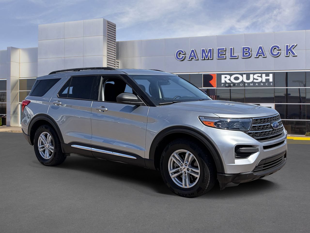 Certified 2023 Ford Explorer XLT RWD image 8