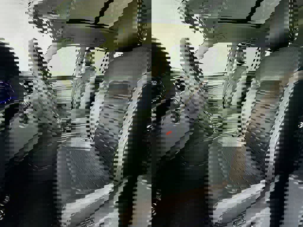 Used 2022 Volkswagen Atlas SEL Premium image 15