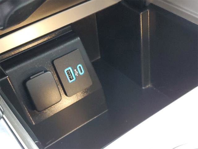 Certified 2021 Ford Explorer XLT w/ Equipment Group 202A image 19