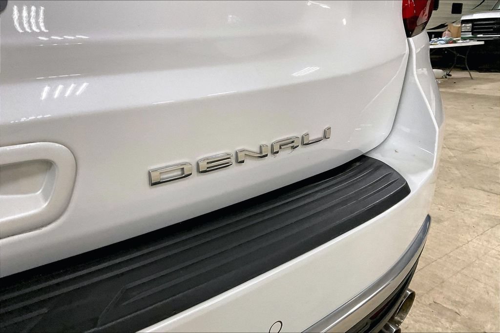 Used 2023 GMC Yukon Denali w/ LPO, Floor Liner Package AWD/4WD image 8