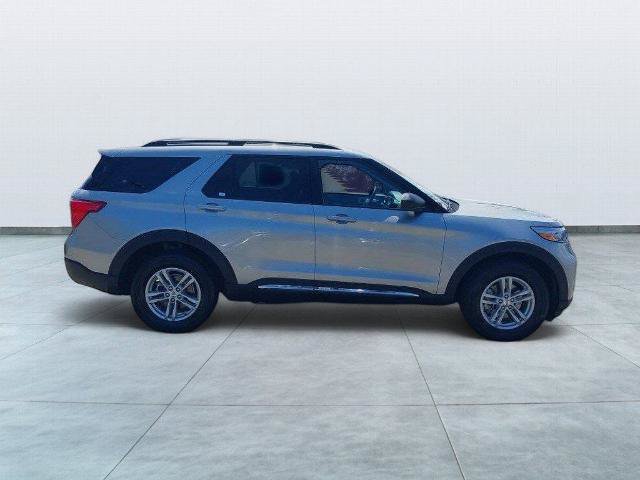 Certified 2024 Ford Explorer XLT w/ Equipment Group 202A AWD/4WD image 8
