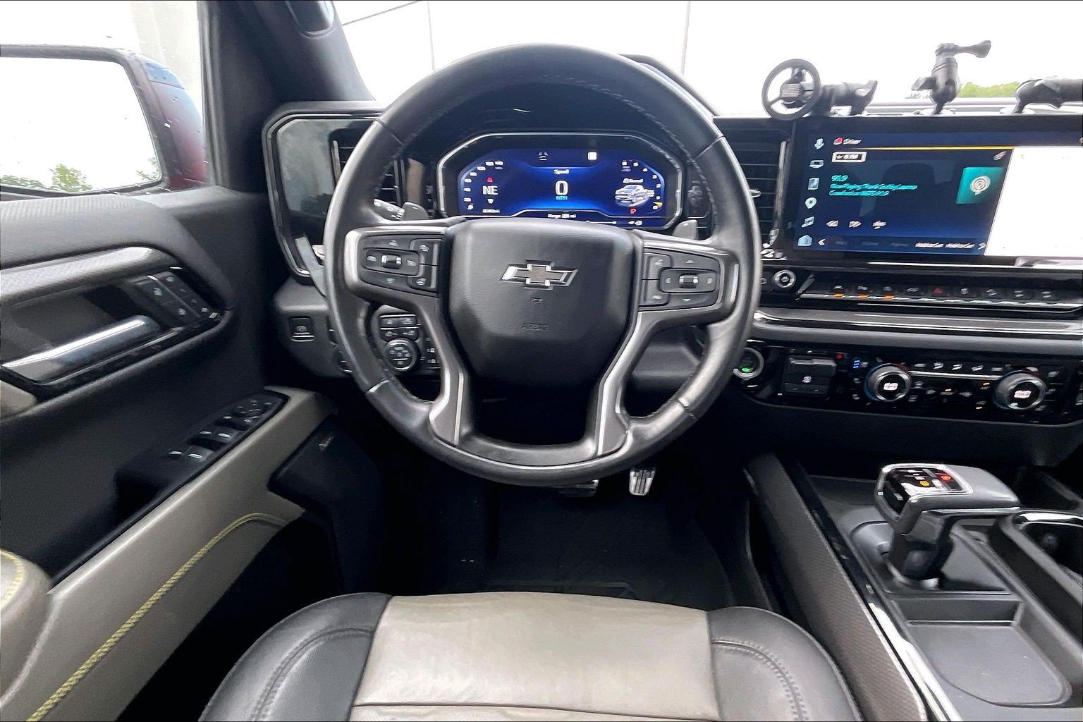 Used 2022 Chevrolet Silverado 1500 ZR2 w/ Technology Package AWD/4WD image 5