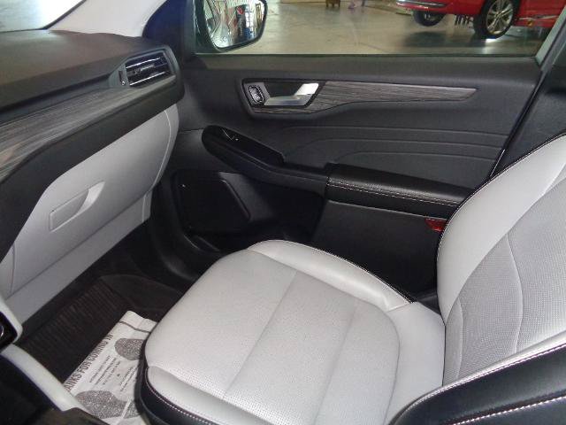 Certified 2024 Ford Escape Platinum AWD/4WD image 14