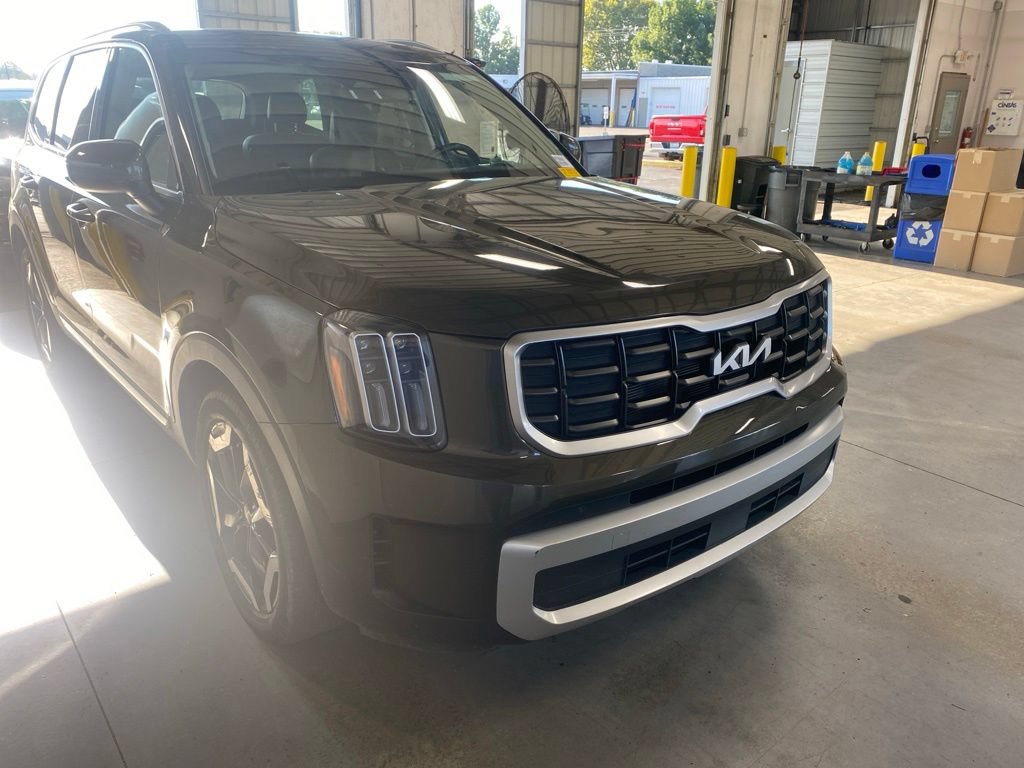 Used 2025 Kia Telluride S