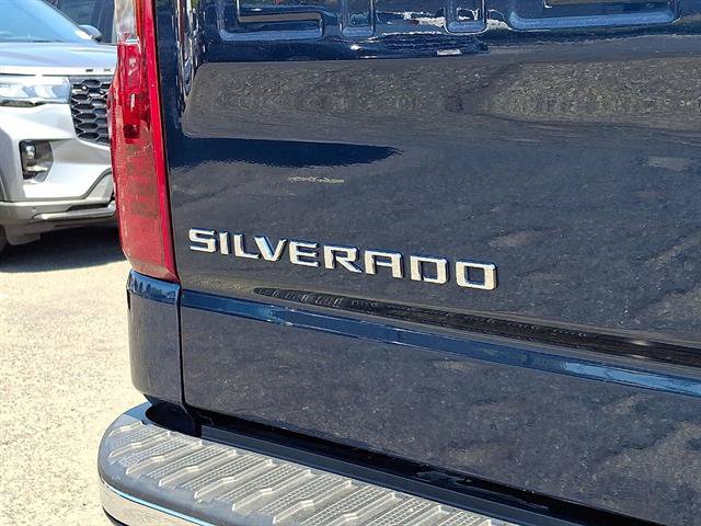 Used 2021 Chevrolet Silverado 1500 LT AWD/4WD image 29