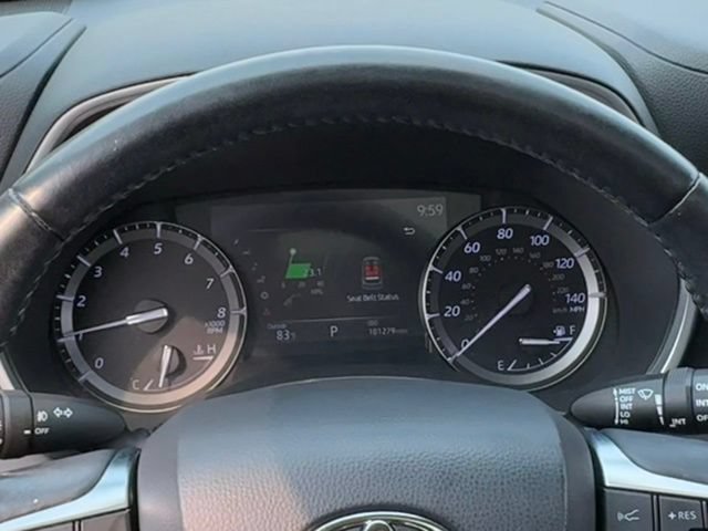 Used 2020 Toyota Highlander XLE AWD/4WD image 35