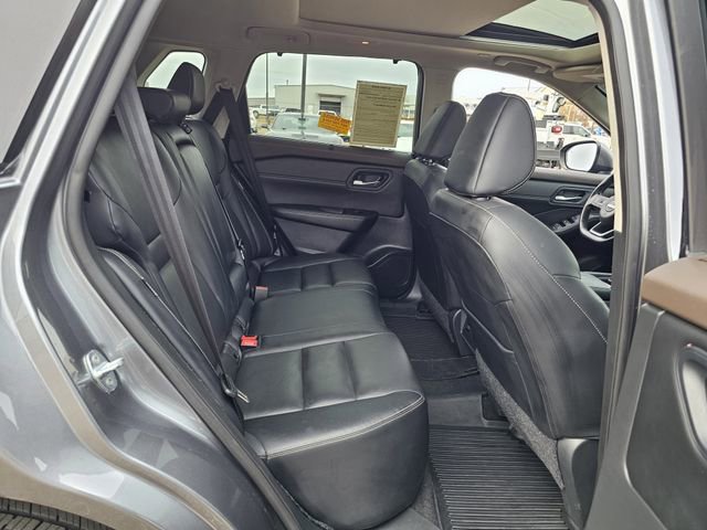 Used 2023 Nissan Rogue SL w/ SL Premium Package image 26