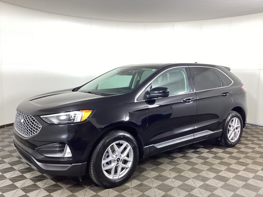 Certified 2023 Ford Edge SEL w/ Convenience Package AWD/4WD image 5