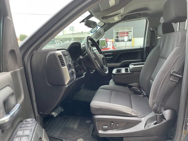 Used 2018 Chevrolet Silverado 1500 LT w/ All Star Edition AWD/4WD image 13