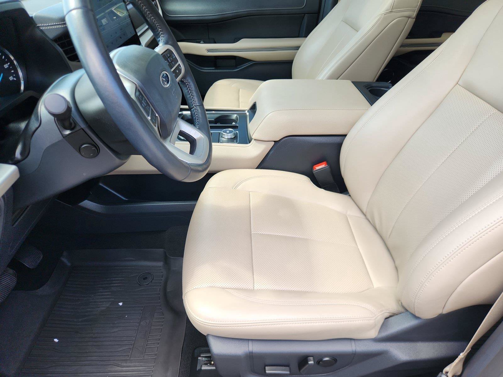 Certified 2024 Ford Expedition XLT AWD/4WD image 10