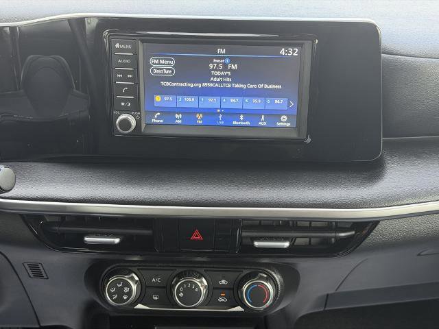 Used 2025 Nissan Kicks S image 20