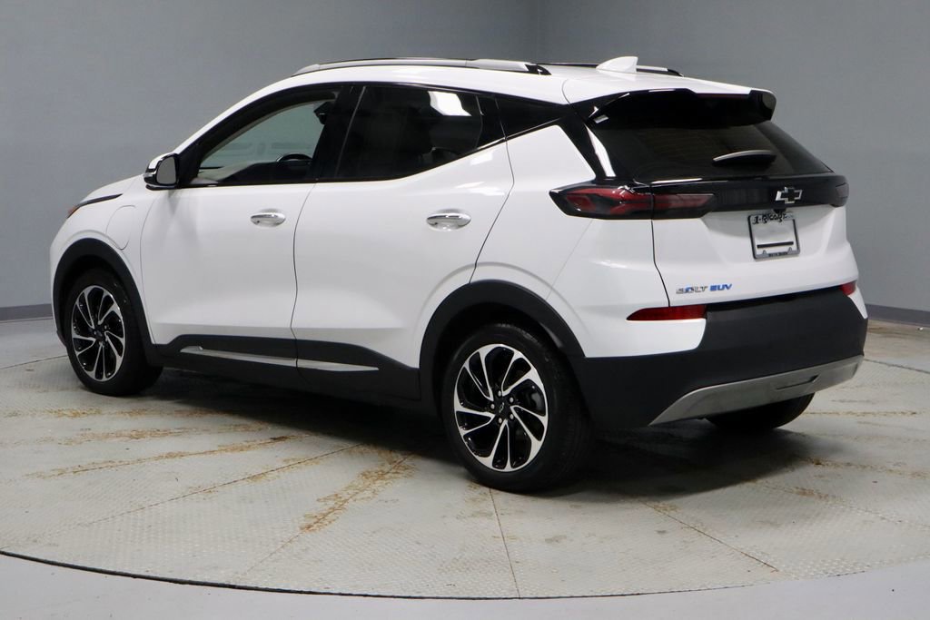 Used 2023 Chevrolet Bolt EUV Premier image 3