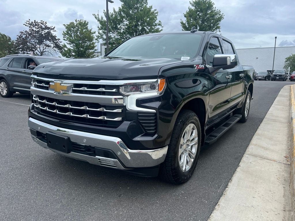 Used 2024 Chevrolet Silverado 1500 LTZ w/ LTZ Convenience Package II AWD/4WD image 3