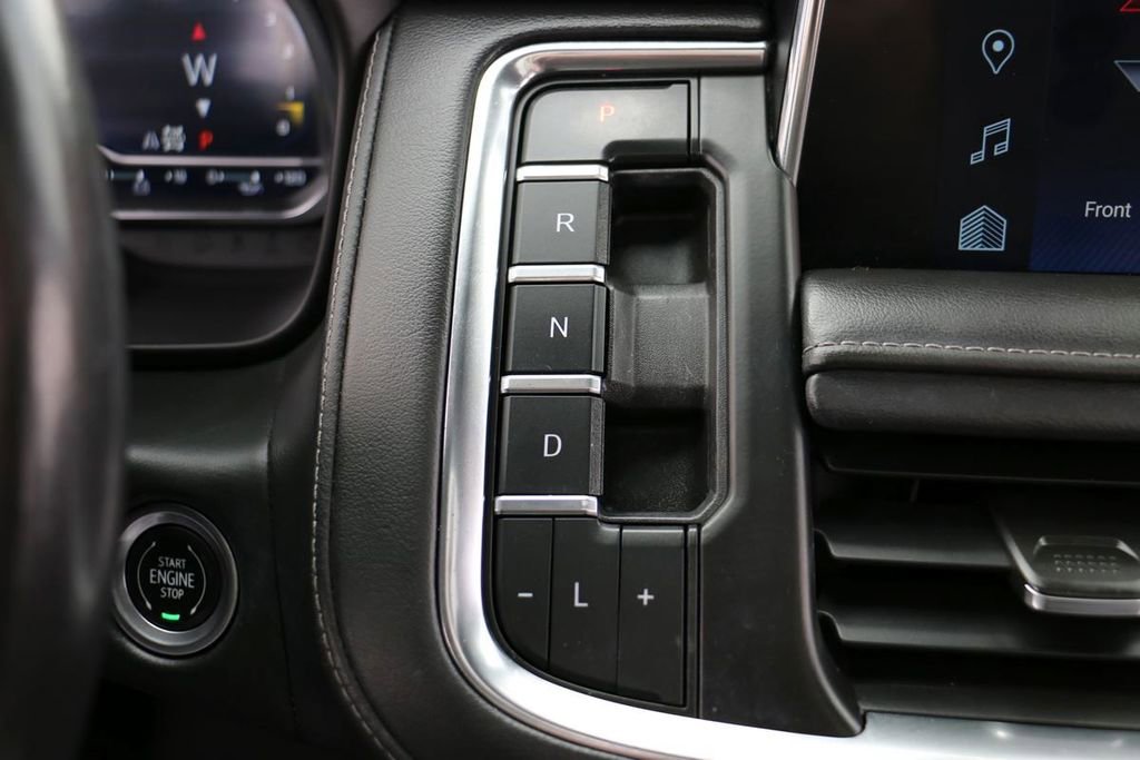 Used 2022 Chevrolet Suburban Z71 w/ Luxury Package image 18