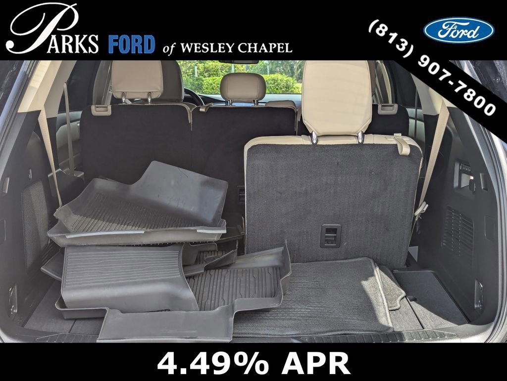 Certified 2022 Ford Explorer Limited w/ Equipment Group 301A image 8