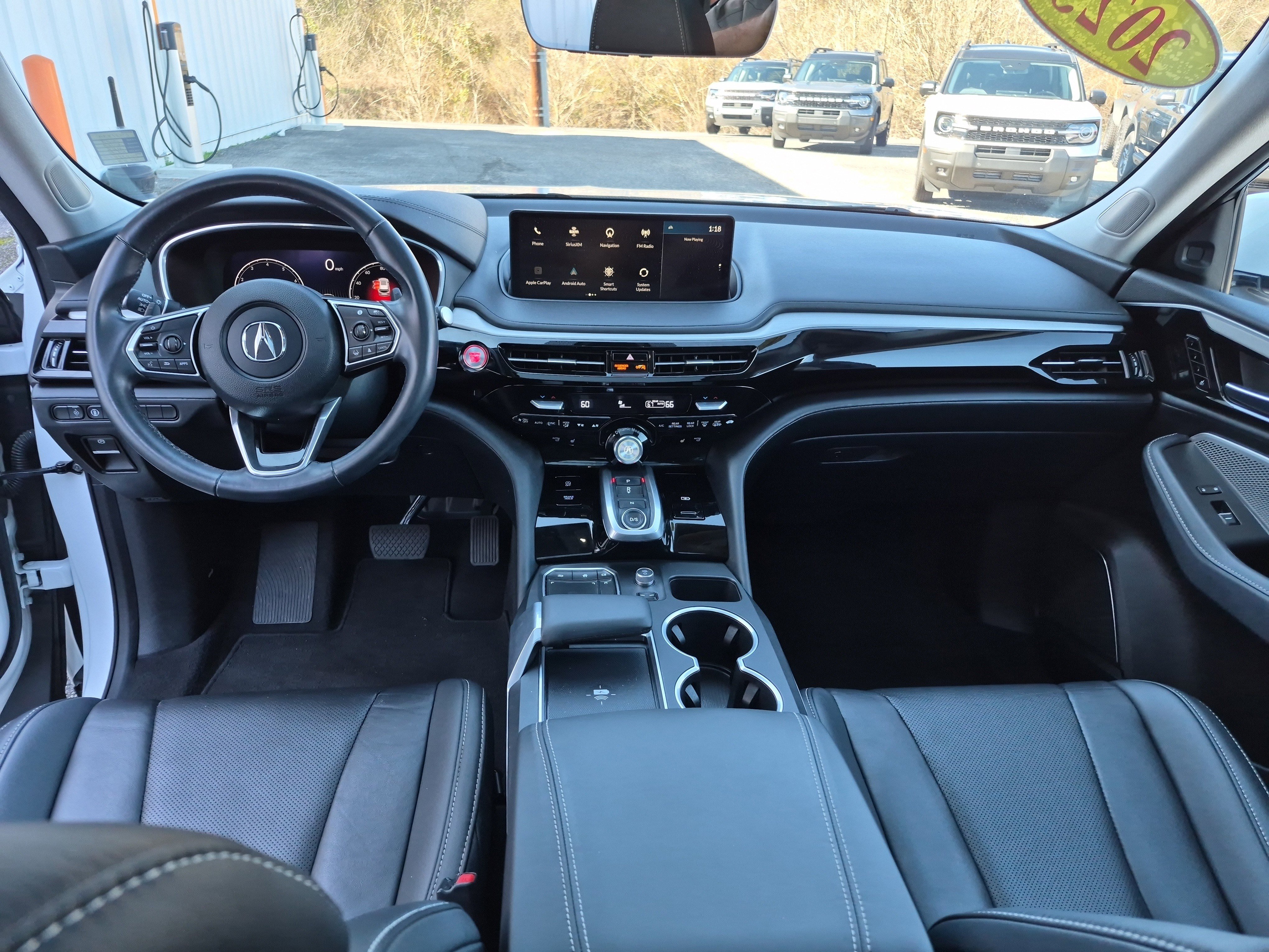 Used 2023 Acura MDX SH-AWD w/ Technology Package image 21