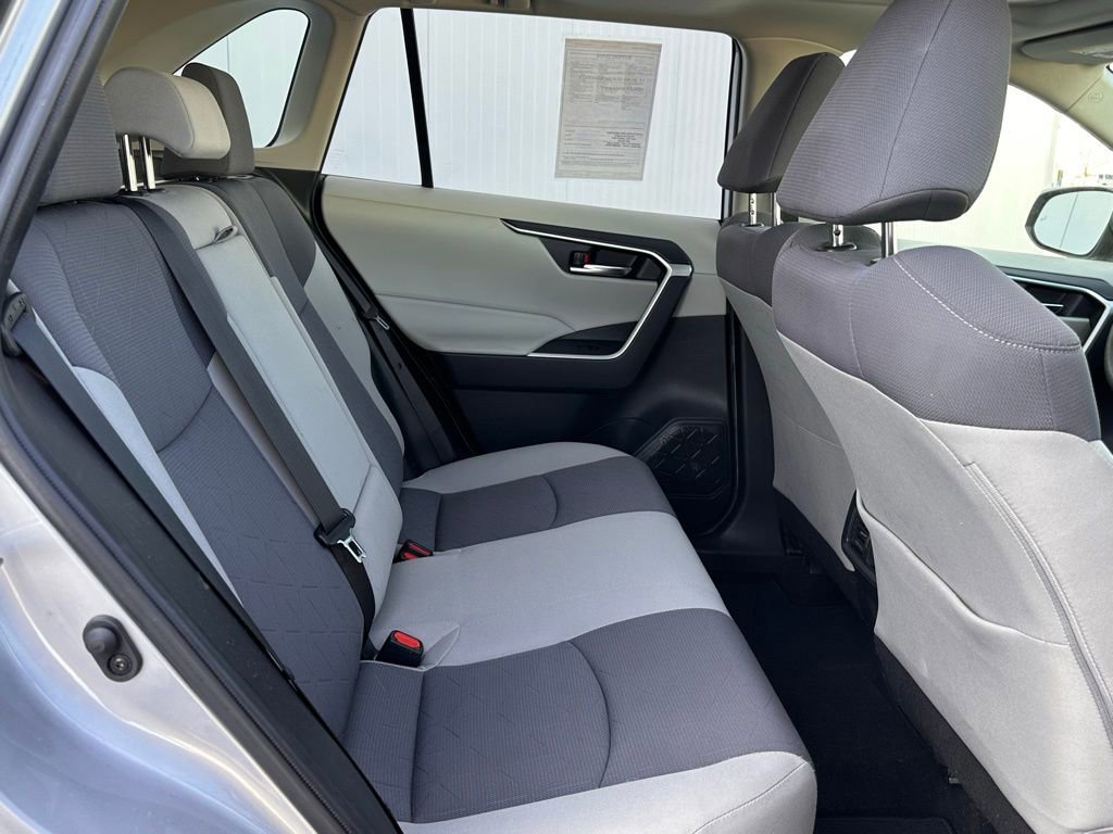 Used 2019 Toyota RAV4 XLE w/ Convenience Package image 18
