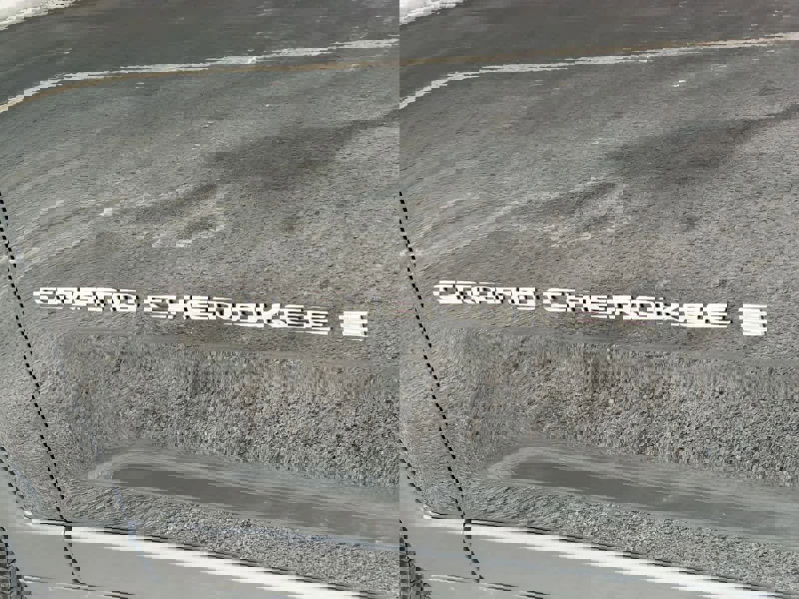 Used 2025 Jeep Grand Cherokee Laredo X image 13