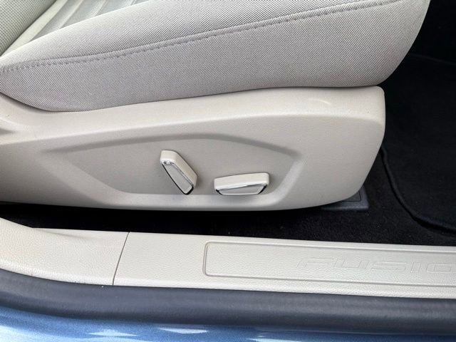 Certified 2019 Ford Fusion SE image 38