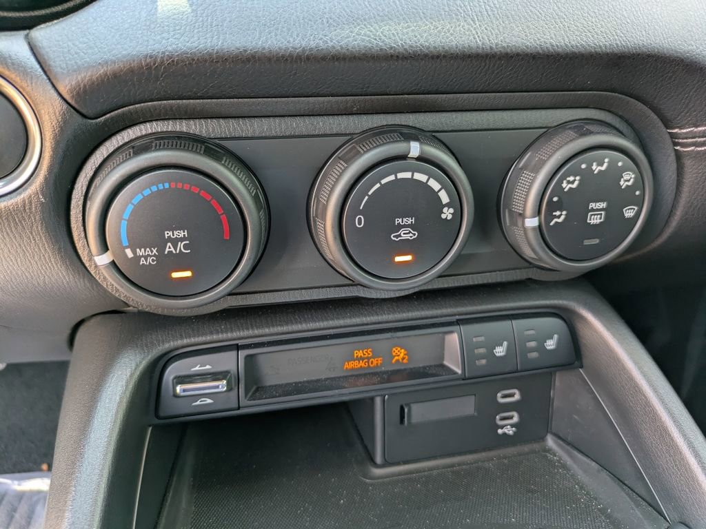 Used 2025 MAZDA MX-5 Miata RF Club image 18