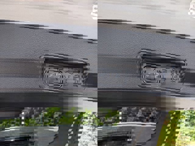 Certified 2022 Ford Explorer Limited w/ Limited Technology Package image 34